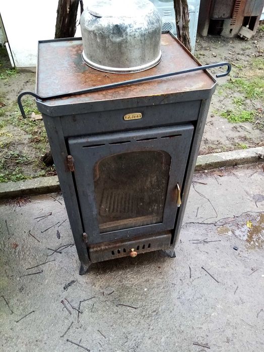 Печка на дърва за ремонт