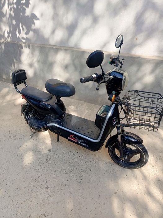 Skuter sroshne sotiladi 14 le