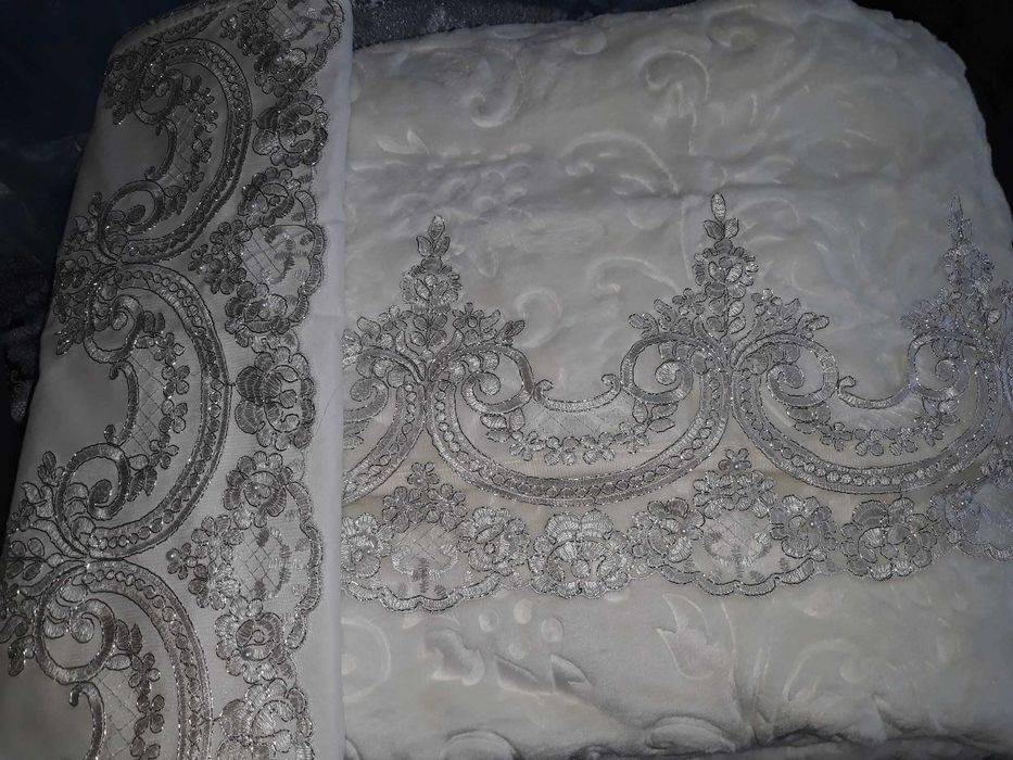 Луксозен спален комплект с френска дантела -  6 части