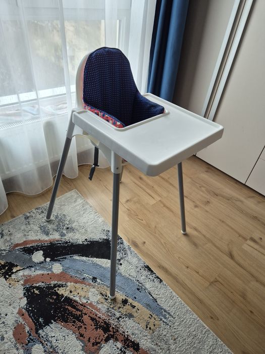Scaun de masa copil