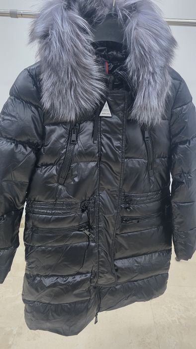 Geaca Moncler nr 3, cu puf de gasca