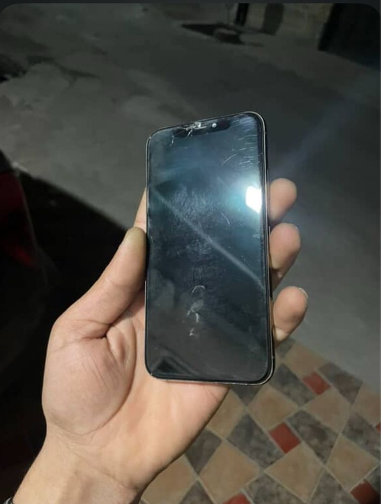 Iphone XS 64 gb sotilafi