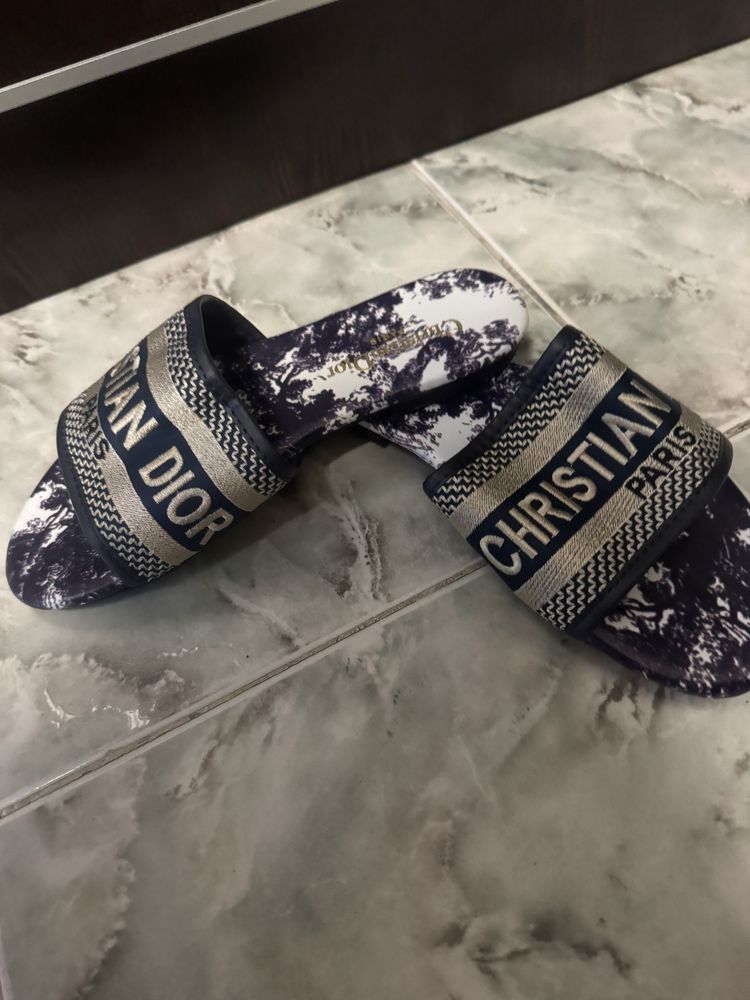 Чисто нови чехли Miu miu