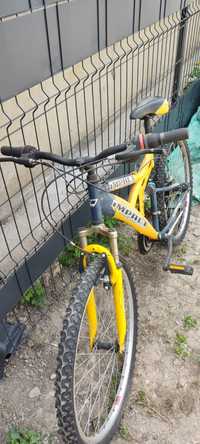 Bicicleta cu suspensii