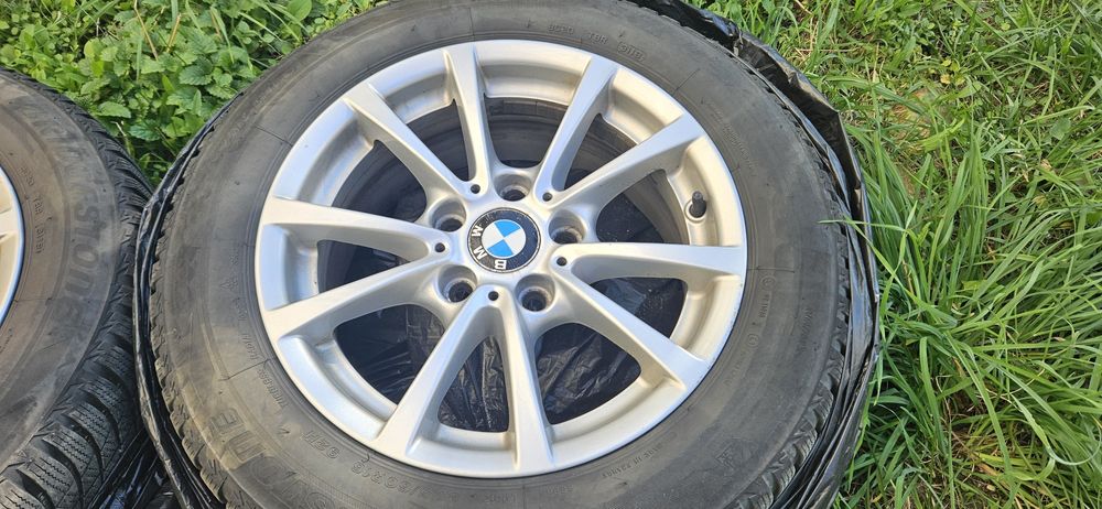 Vând jante BMW F30 r16 . Cauciucuri noi