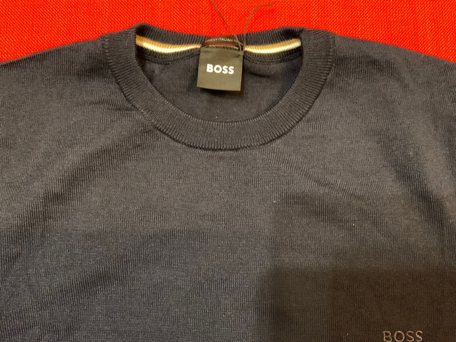 Hugo Boss-оригинален пуловер 50 л