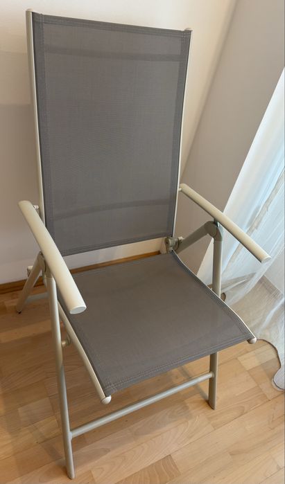 Vand scaun tip fotoliu pliabil bej-gri cu alb cu spatar ajustabil