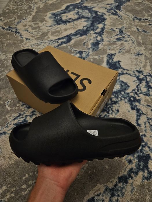 yeezy slides negri