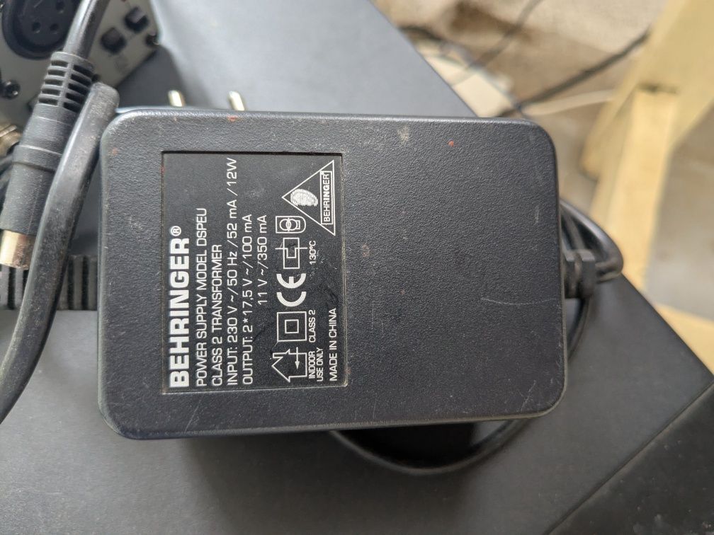 Preamplificator microfon Behringer FBQ Shark DSP 110