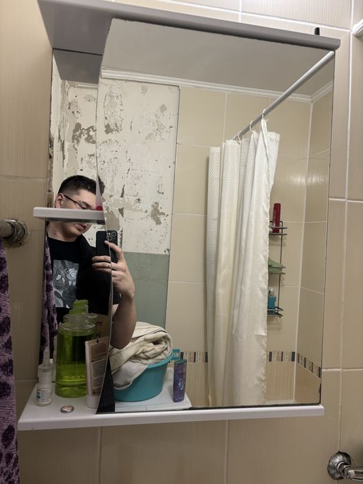 Зеркало с полками