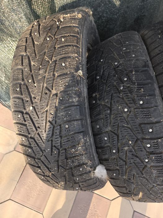 Продаётся шины зимние 185.65..R15