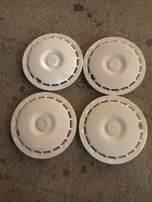 Колпаки Ауди оригинал в идеальном состоянии