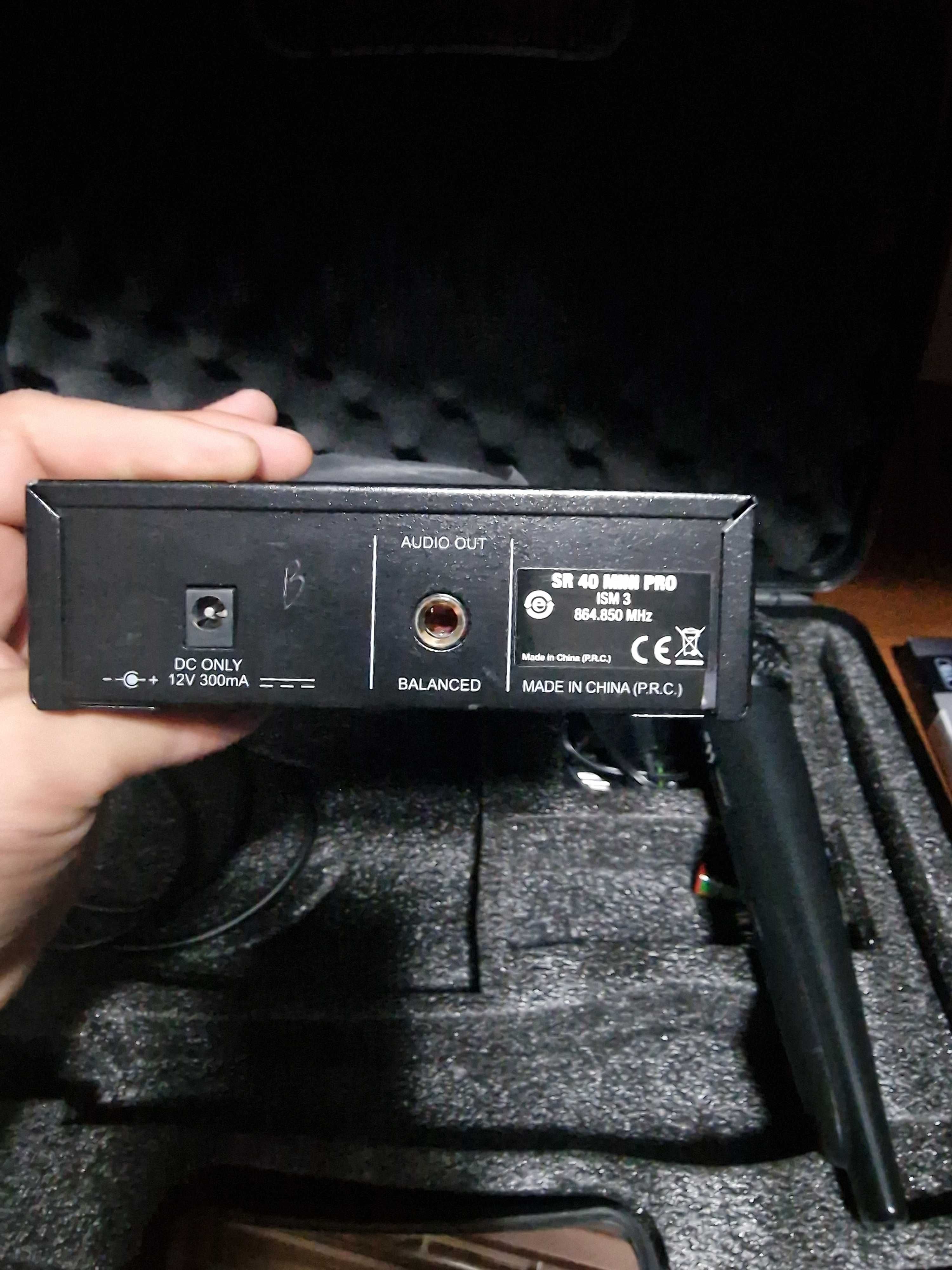 AKG WMS40 MINI Vocal Безжичен микрофон