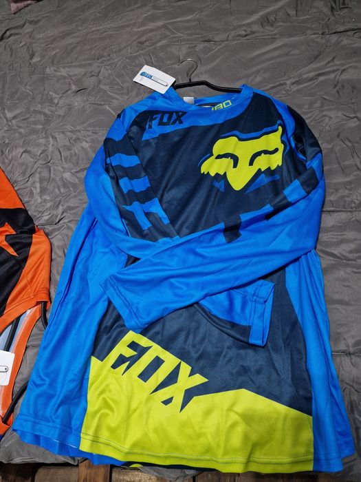 Чисто нови блузи FOX