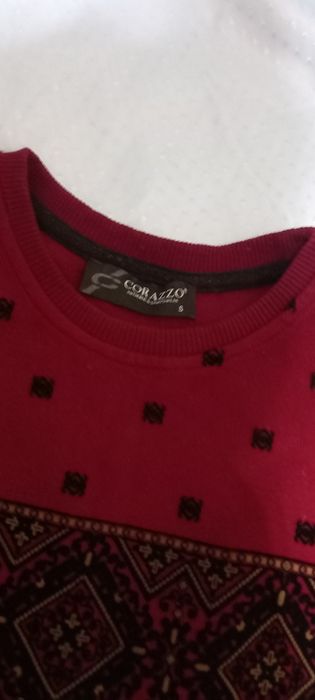 Мужские джинсы и тёплый свитер 46 размера