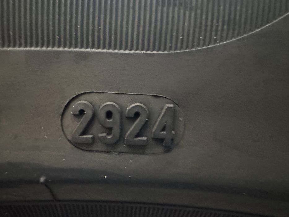 Автомобилни гуми 225 55 18 Pirelli