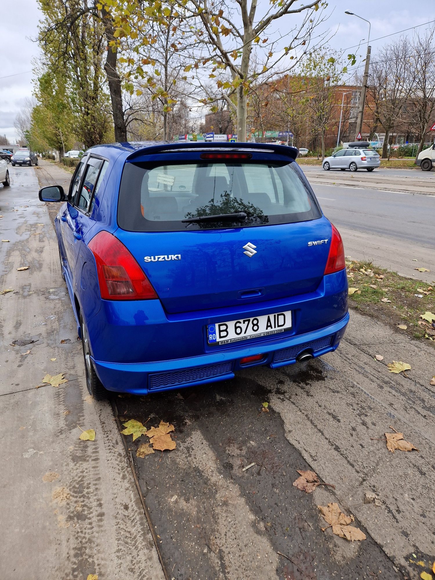 Vând suzuki swift