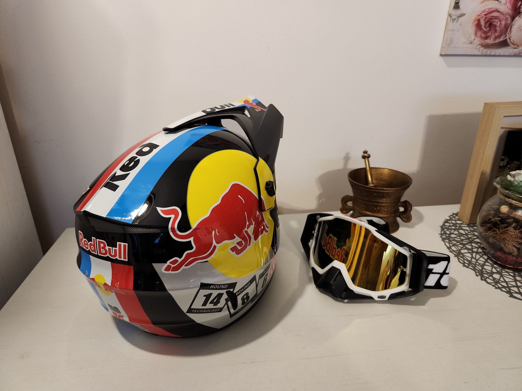 Vând Cască cu Ochelari pentru Moto ,Cross,ATV etc