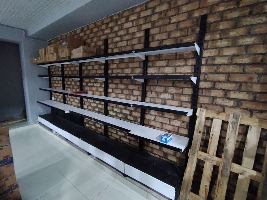 Универсальные металлические стеллажи для магазина и склада!