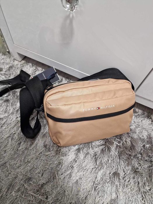 Borseta Tommy Hilfiger