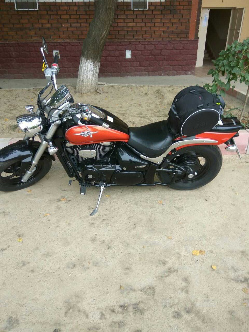 Продам Suzuki intruder m800