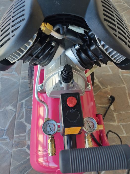 Compresor aer 2 pistoane 50 L