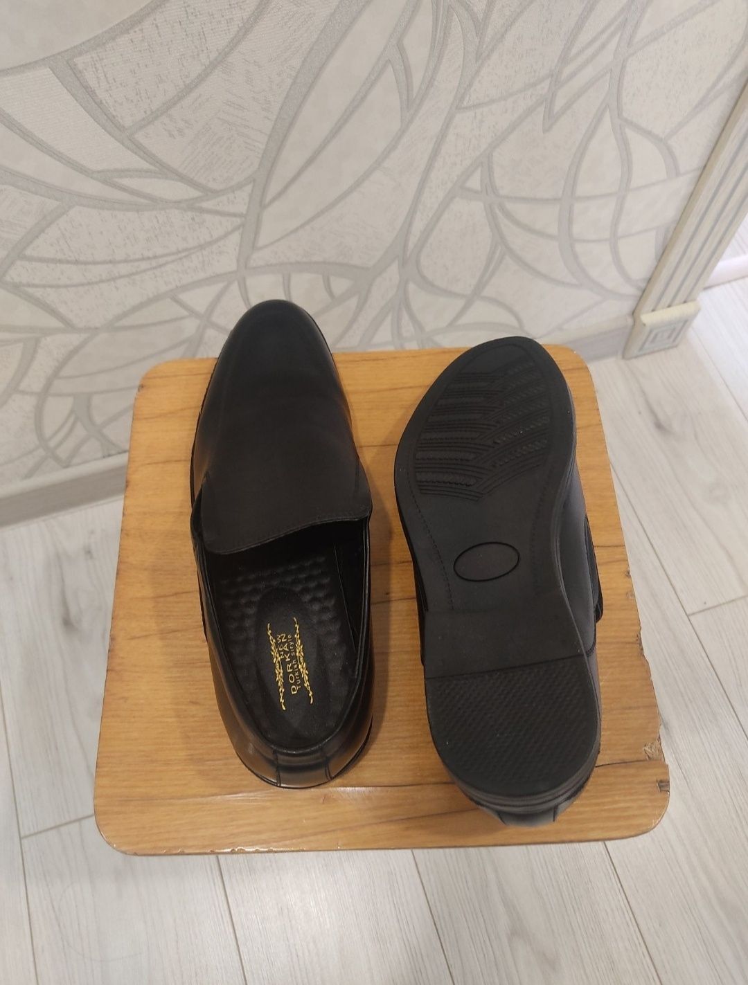Продаются мужские туфли
