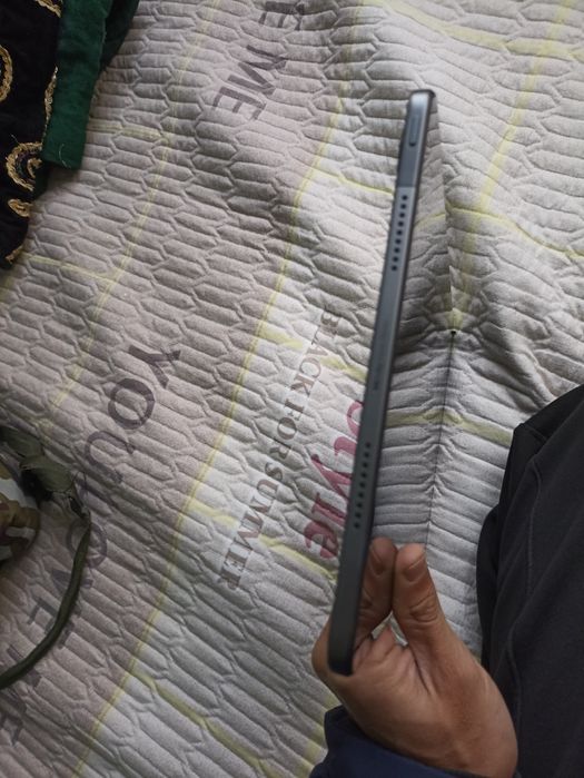 Xiaomi Redmi pad Pro 5G 6/128 gb sotiladi xolati edial