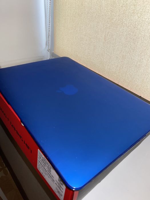 Macbook air 13 2013 (+airpods)