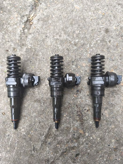 Injectoare verificate  Vw Passat B6 1.9 tdi BXE BKC cod 038130073AG BA