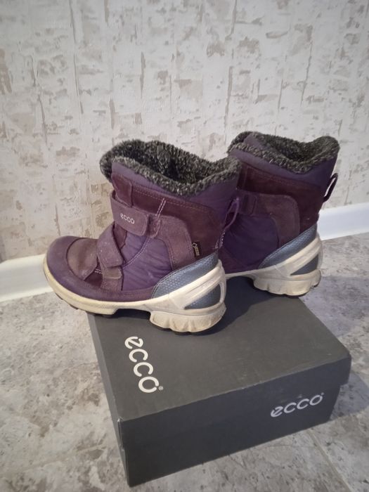 Продам детский ботинки