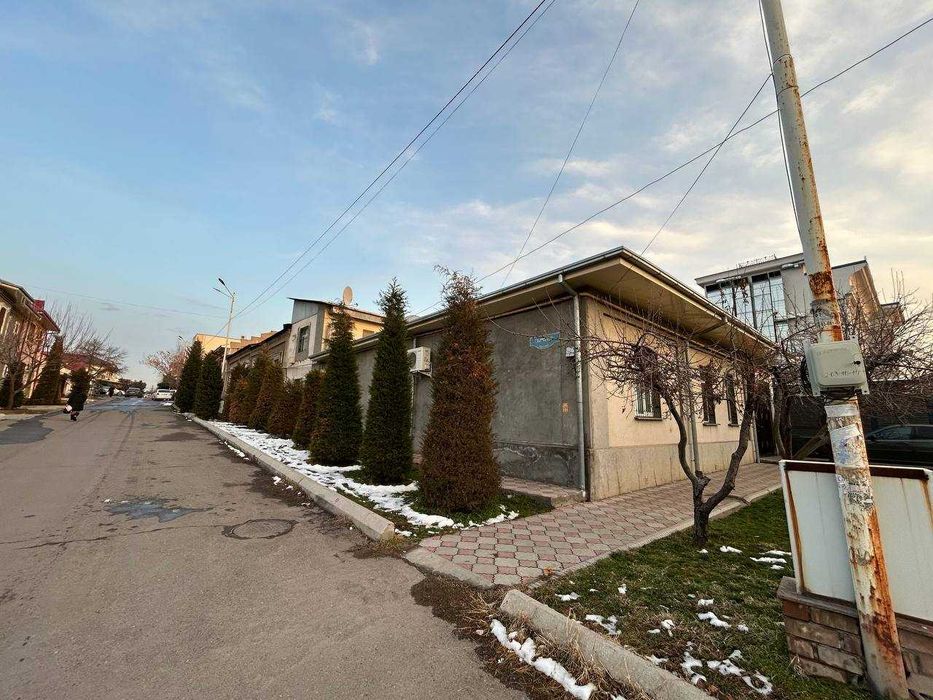 Продаётся угловой дом в престижном районе Юнусабад!