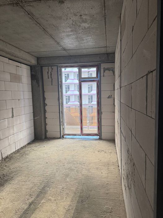 Продается 1 ком. квартира, коробка "Хонсарой" Юнусабад Орзулар.