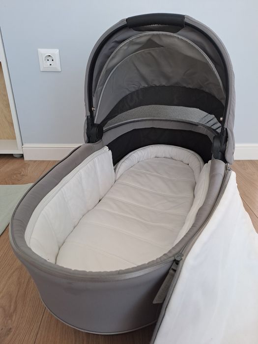 Vând landou Cybex Mios