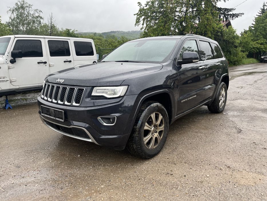 Продавам Jeep Grand Cherokee WK2 3.0 на части