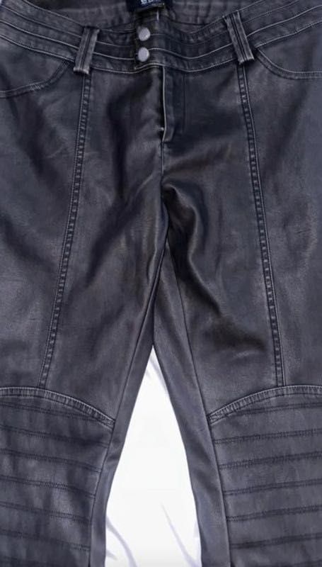 Urban outfitters кожени панталони размери L  и XL  нови с етикет