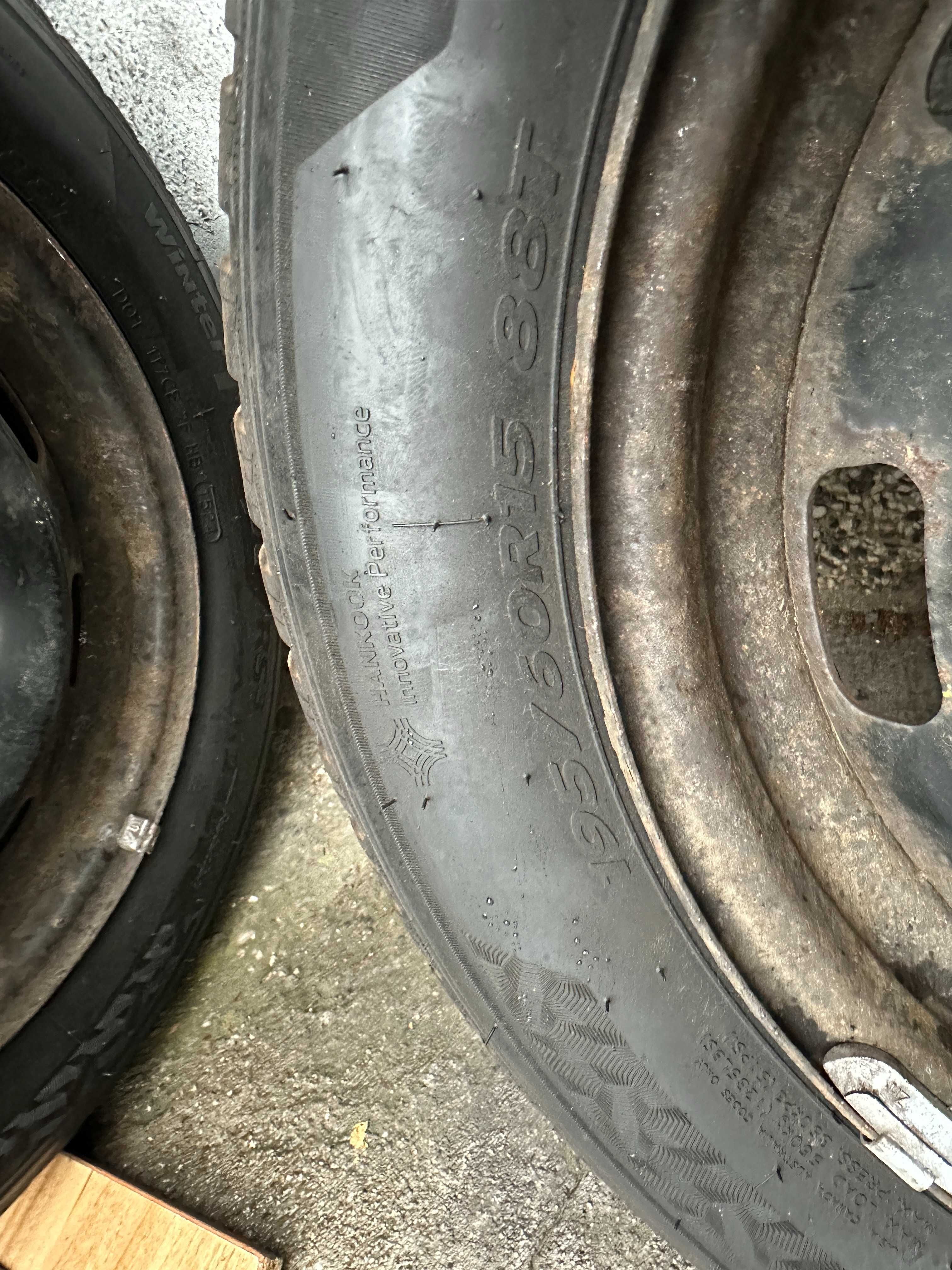 4бр. зимни гуми 195/60/15 Hankook Winter i*cept RS3 - DOT 1524
