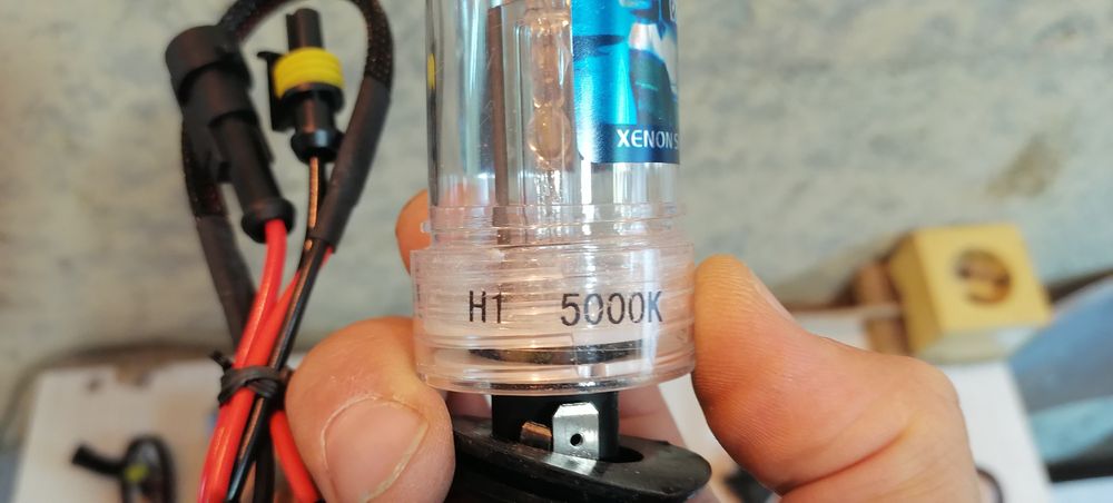 Ксенононови крушки H1 5000K 35W и баласти