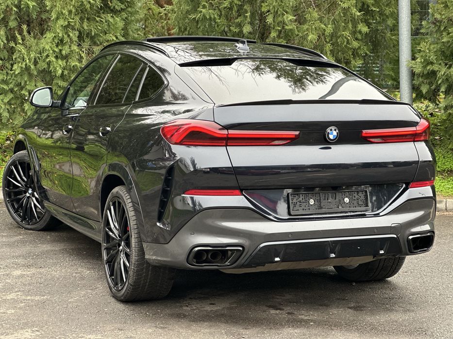 BMW X6 M50i 2022 530cp SkyLounge/InteriorM/BowerWilkins/NightVision !