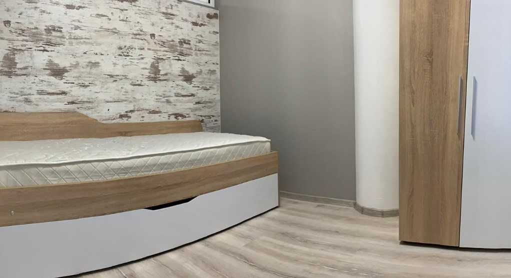Дава се под наем Четиристаен апартамент в Пловдив, Тракия - 83 кв.м за 408 € - Снимка #2