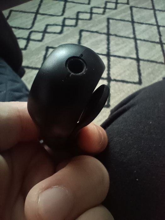 Mini aparat de radio FM cu acumulator incorporat