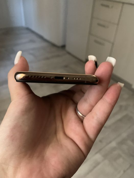 Vand iphone 11 pro gold