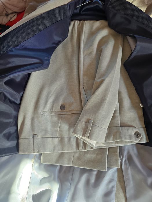 Costum elegant de barbati