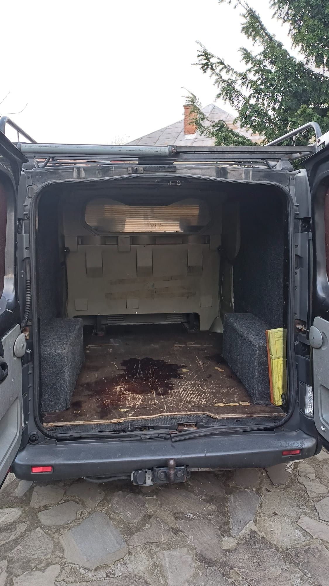 Vând Opel Vivaro