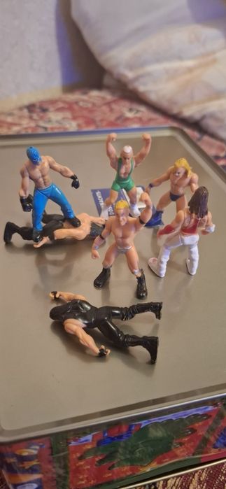 Фигурки на кечисти