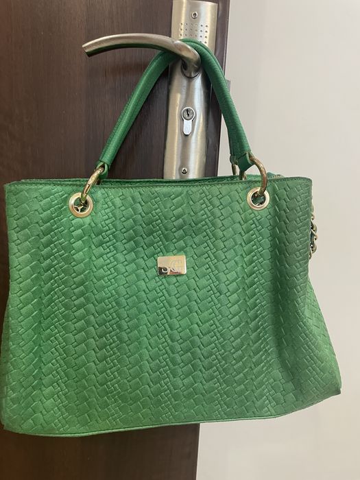 Дамска чанта естествена кожа