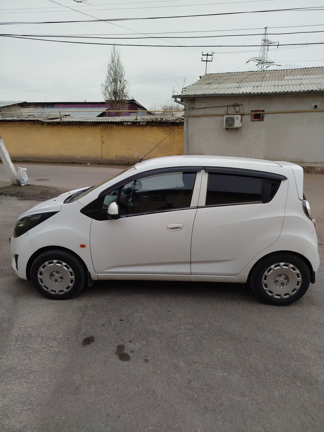 Срочно продам Спарк