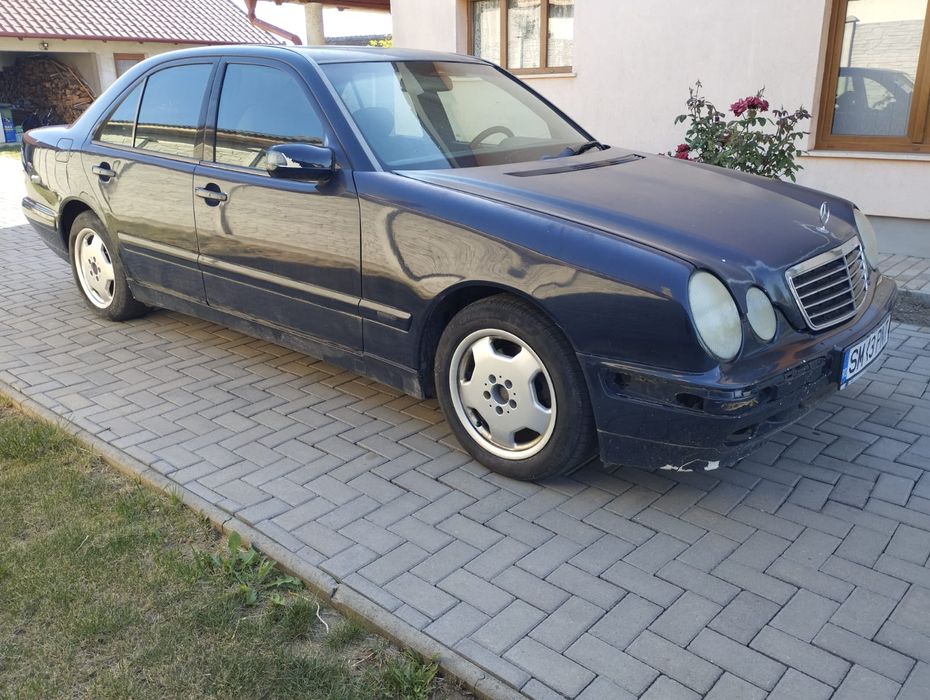 Mercedes E Class w210