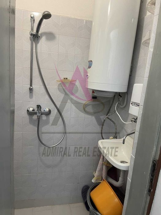 АТРАКТИВНА ЦЕНА! Едностаен- Червен Площад