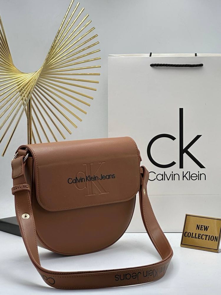 Geanta Calvin Klein Noua !!! Dimesniuni 23/21 !!!